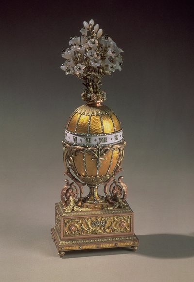 Osterei in Form einer Vase mit Blumen, 1899 von Carl Fabergé